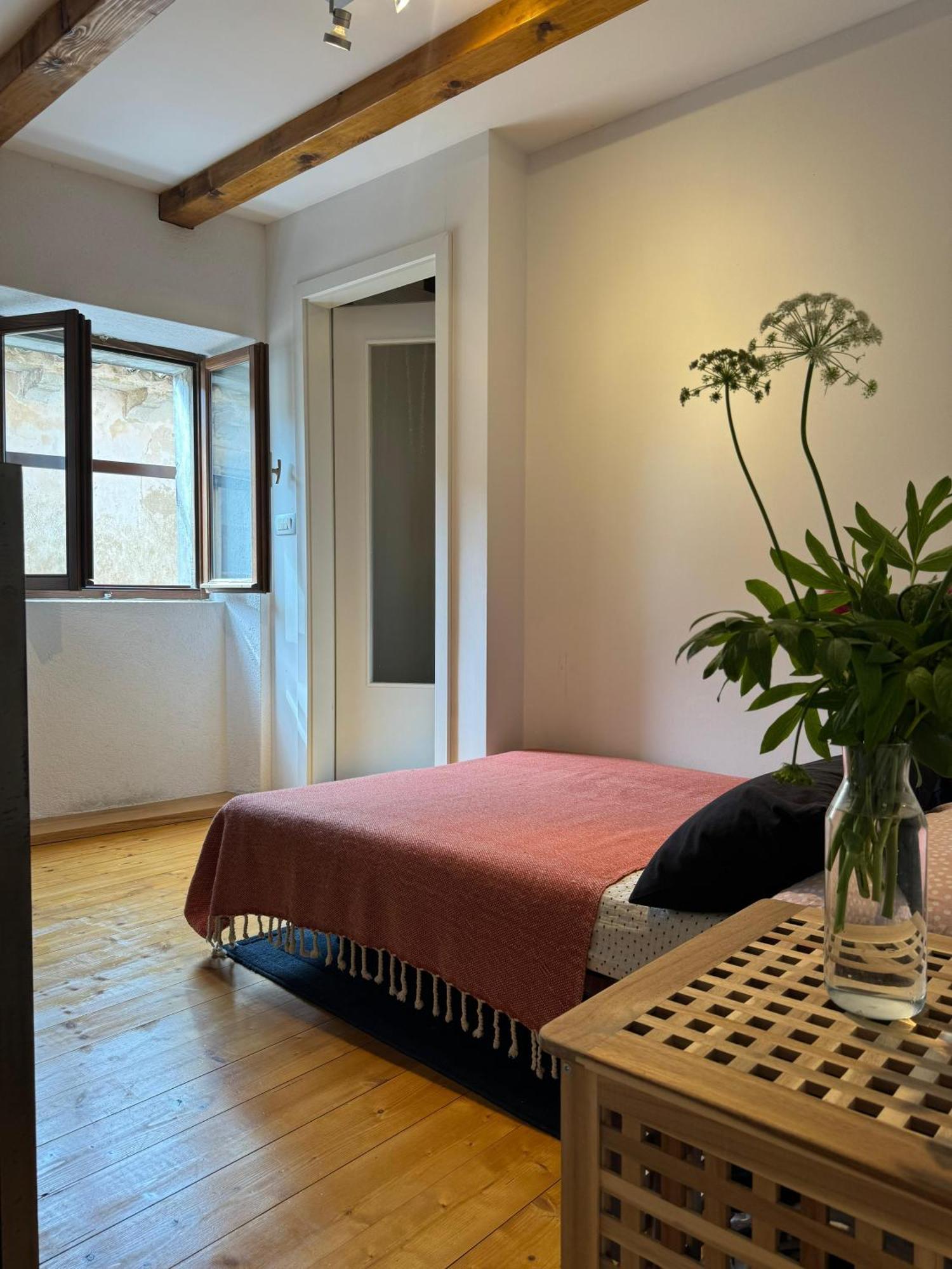 Ferienwohnung Kate'S Townhouse Buzet Exterior foto